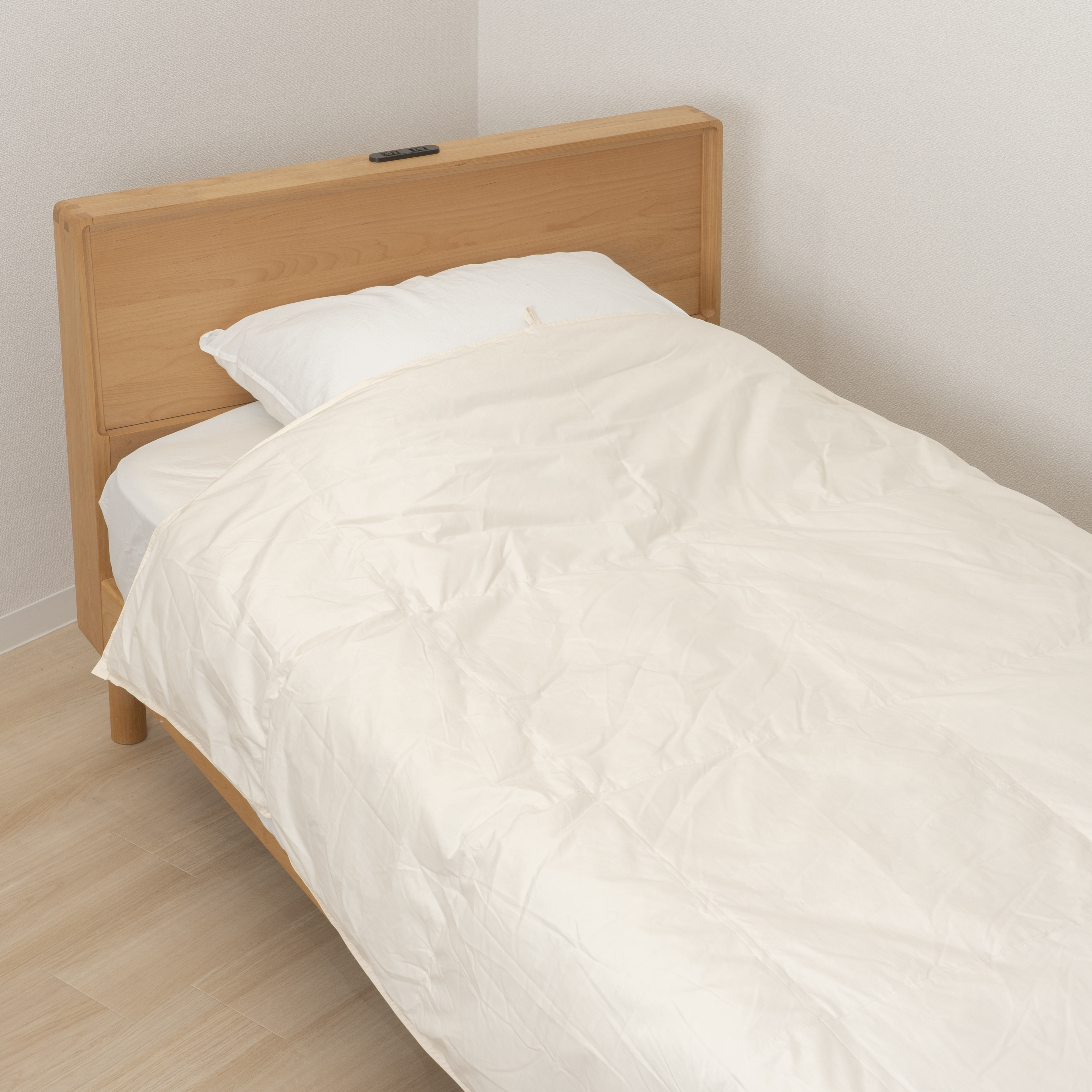 日本寝具通信販売 ハンガリー産ホワイトダウン93%洗える羽毛肌布団を