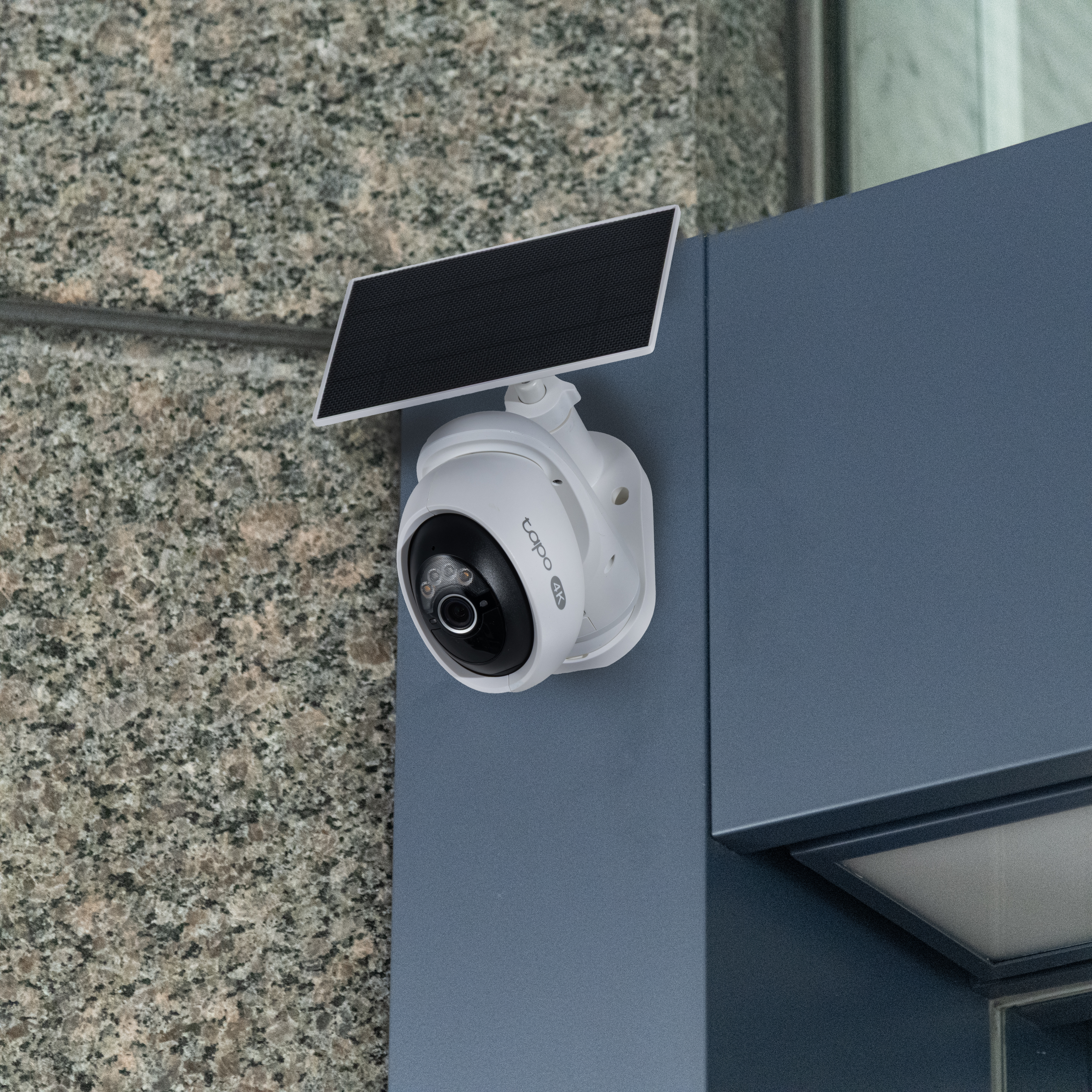 「Tapo C660 KIT」ソーラー給電パンチルトセキュリティカメラキット Tapo C660 KIT | Solar-Powered Pan/Tilt Security Camera Kit