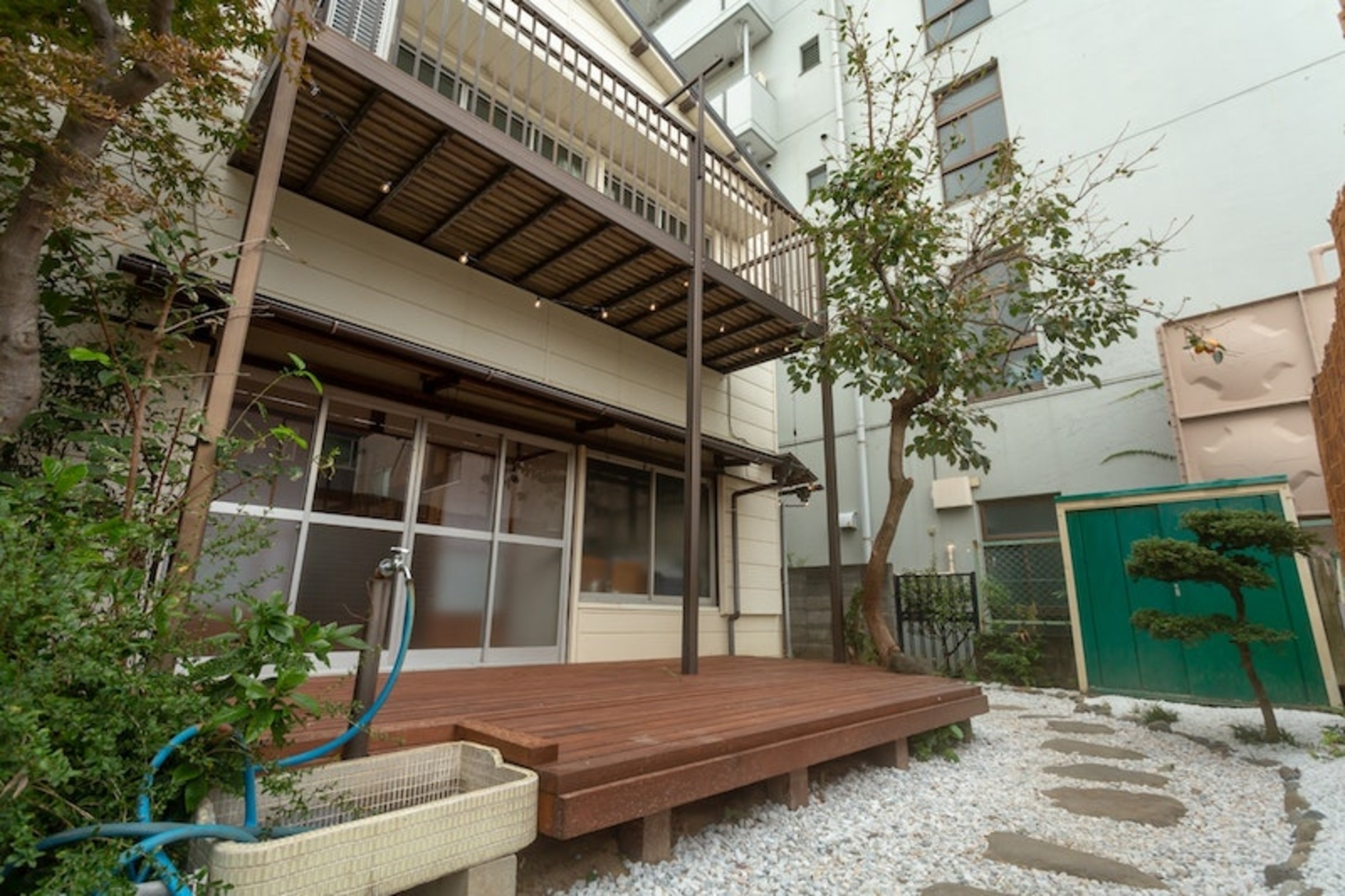 Tipy records house 6