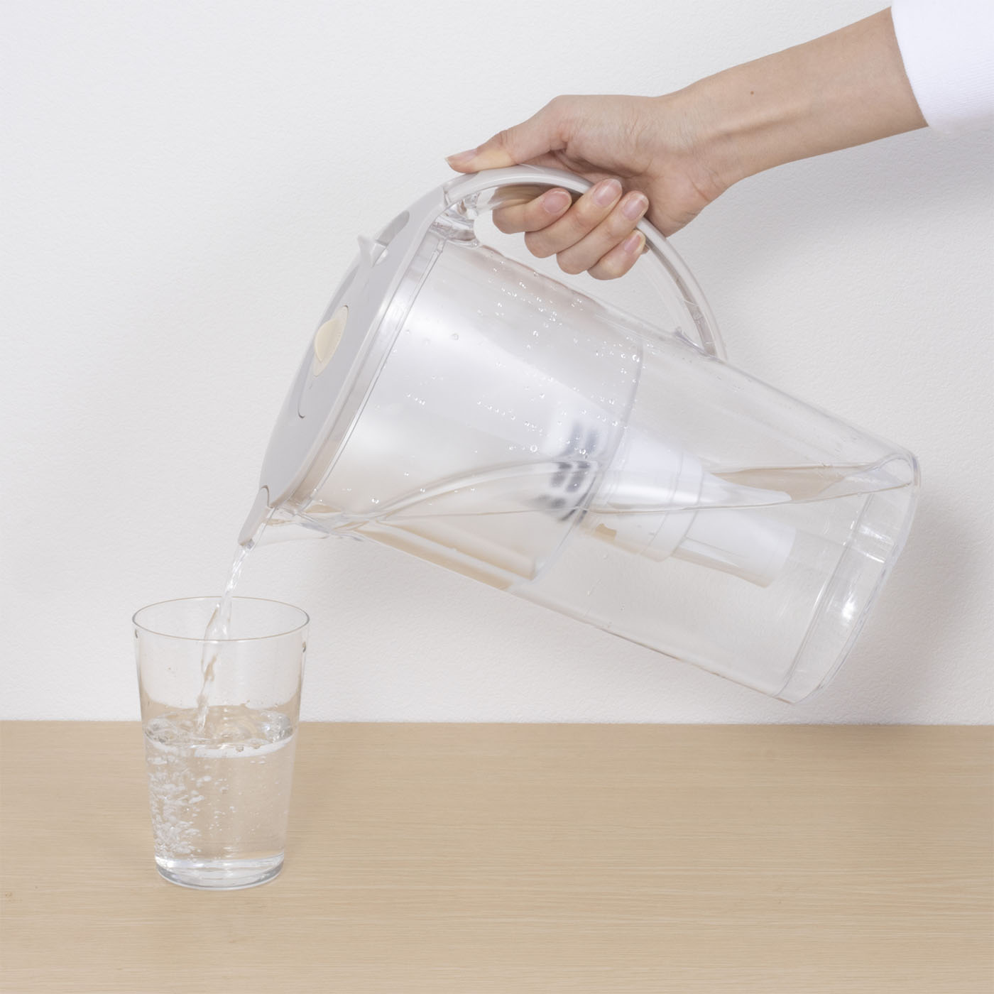 ポット型浄水器 4