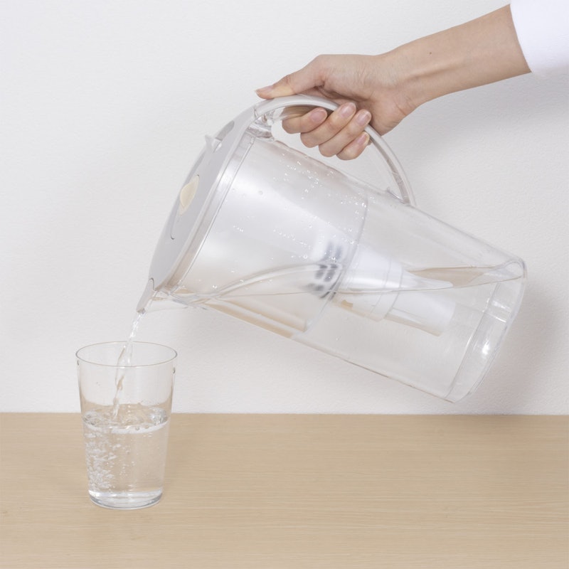 ポット型浄水器 4