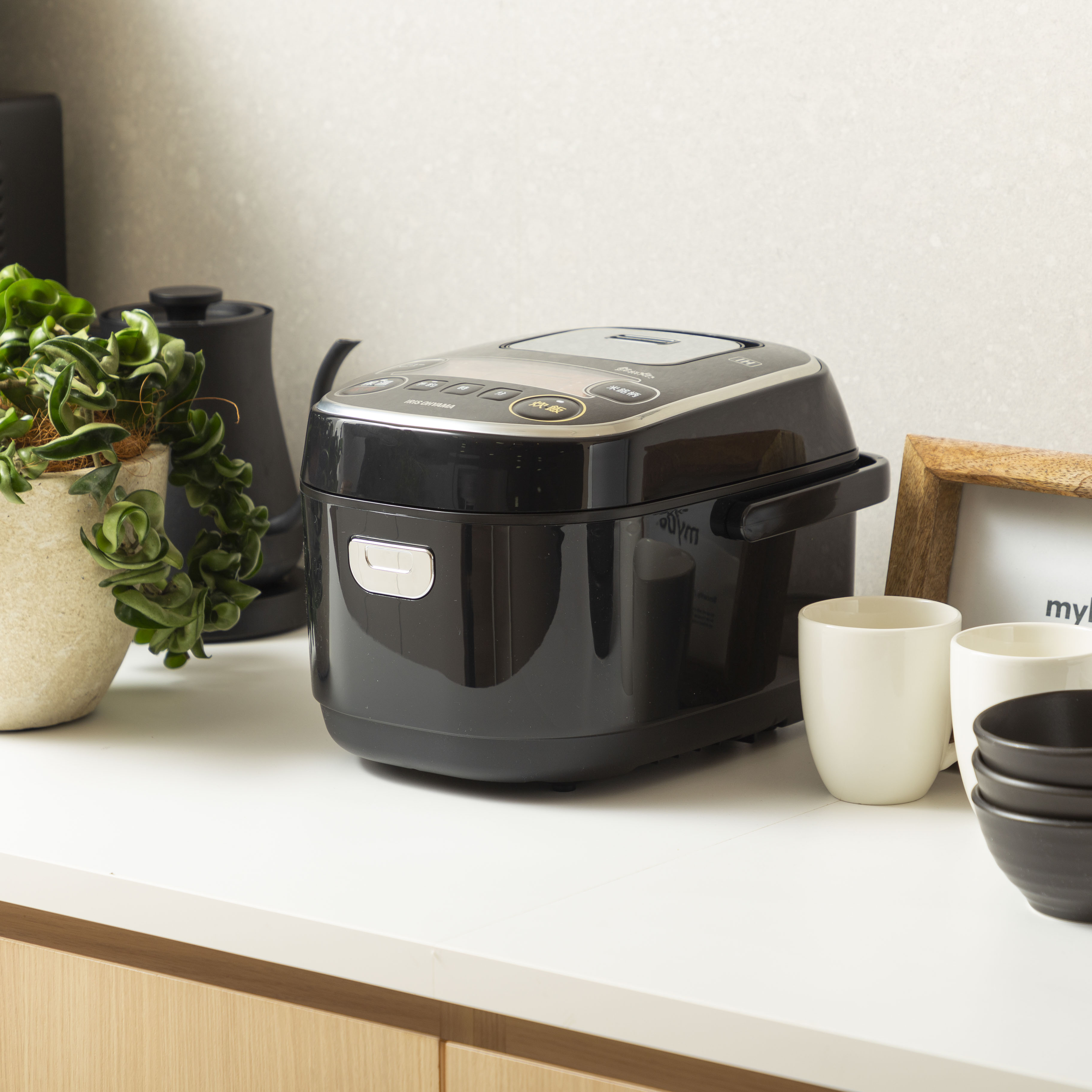 アイリスオーヤマ Rc Ie30 Bを全21商品と比較 口コミや評判を実際に使ってレビューしました Mybest