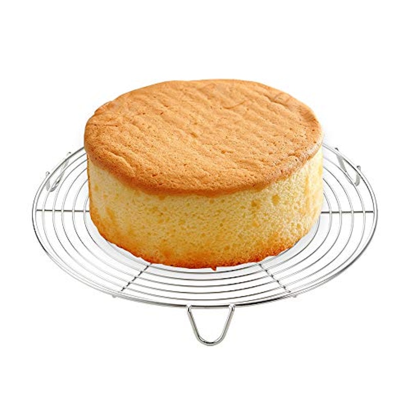 焼き上がりのケーキを効率的に冷ますケーキクーラー 3