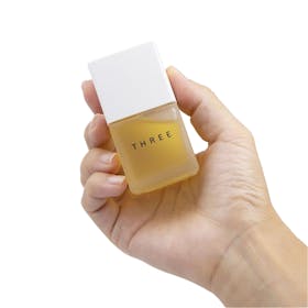 THREE エミング フェイシャル オイルエッセンス Rの評判・口コミは?実際に使用してメリット・デメリットを徹底レビュー! 5