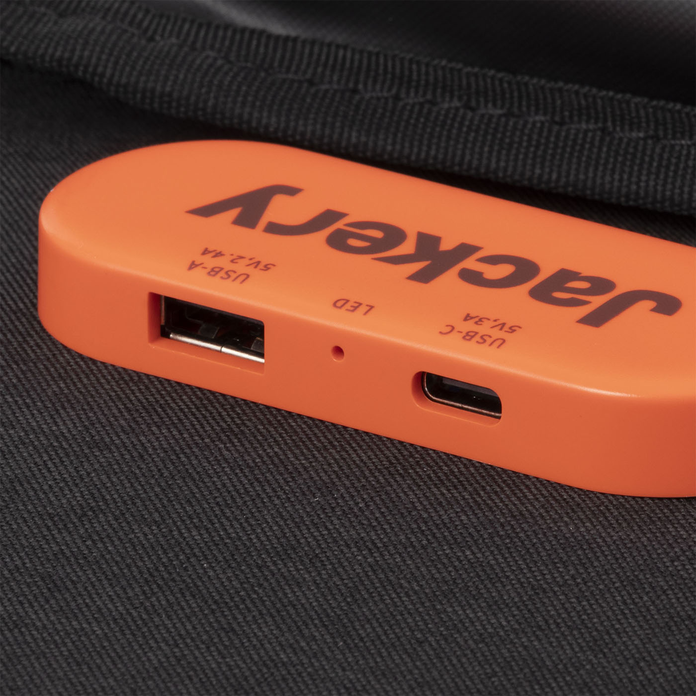 Jackery ジャクリ　ソーラーパネル　100W JS-100C Jackery SolarSaga100W ソーラーパネル JS-100C ジャクリ : 現場