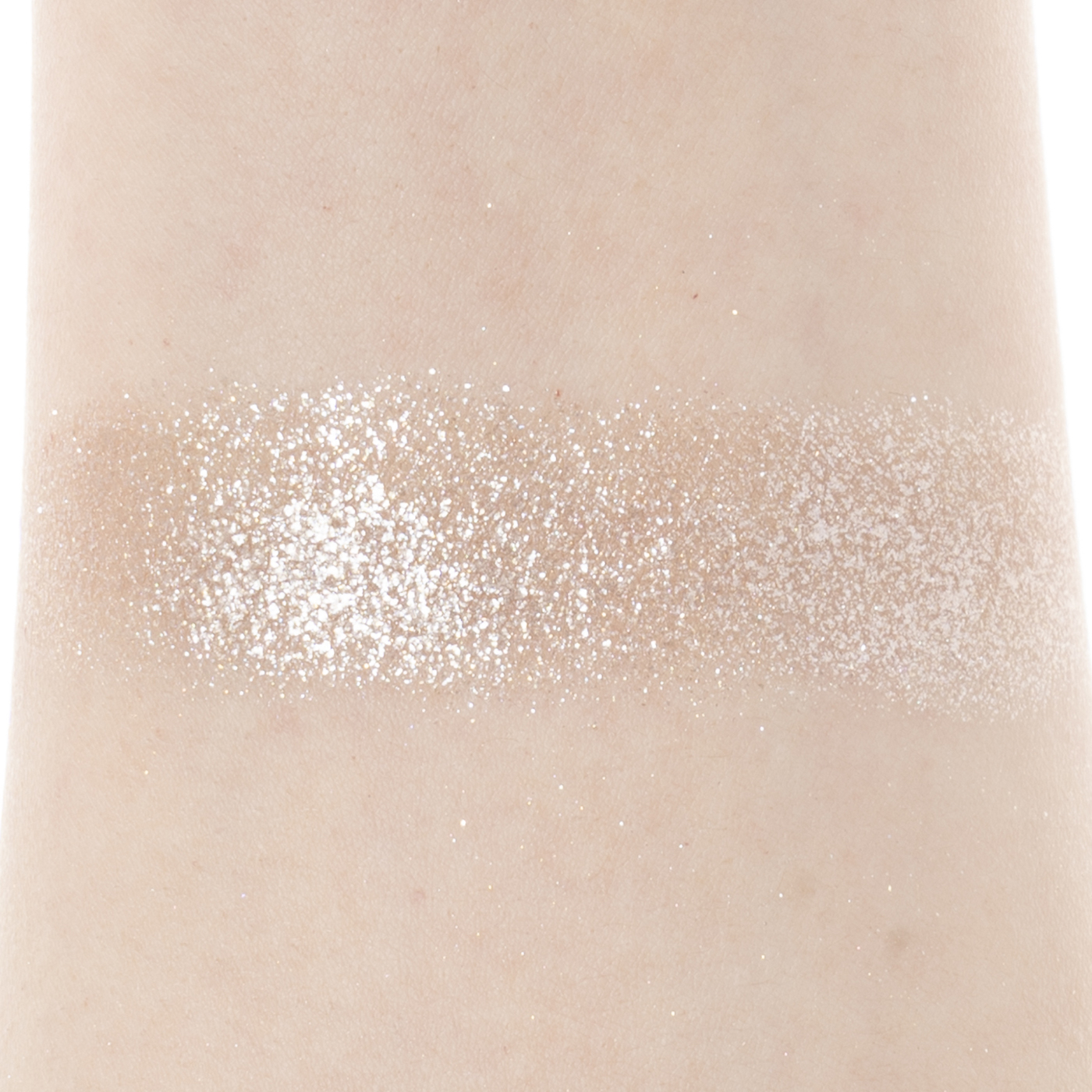 アディクション ザアイシャドウスパークルを全33商品と比較 口コミや評判を実際に使ってレビューしました Mybest