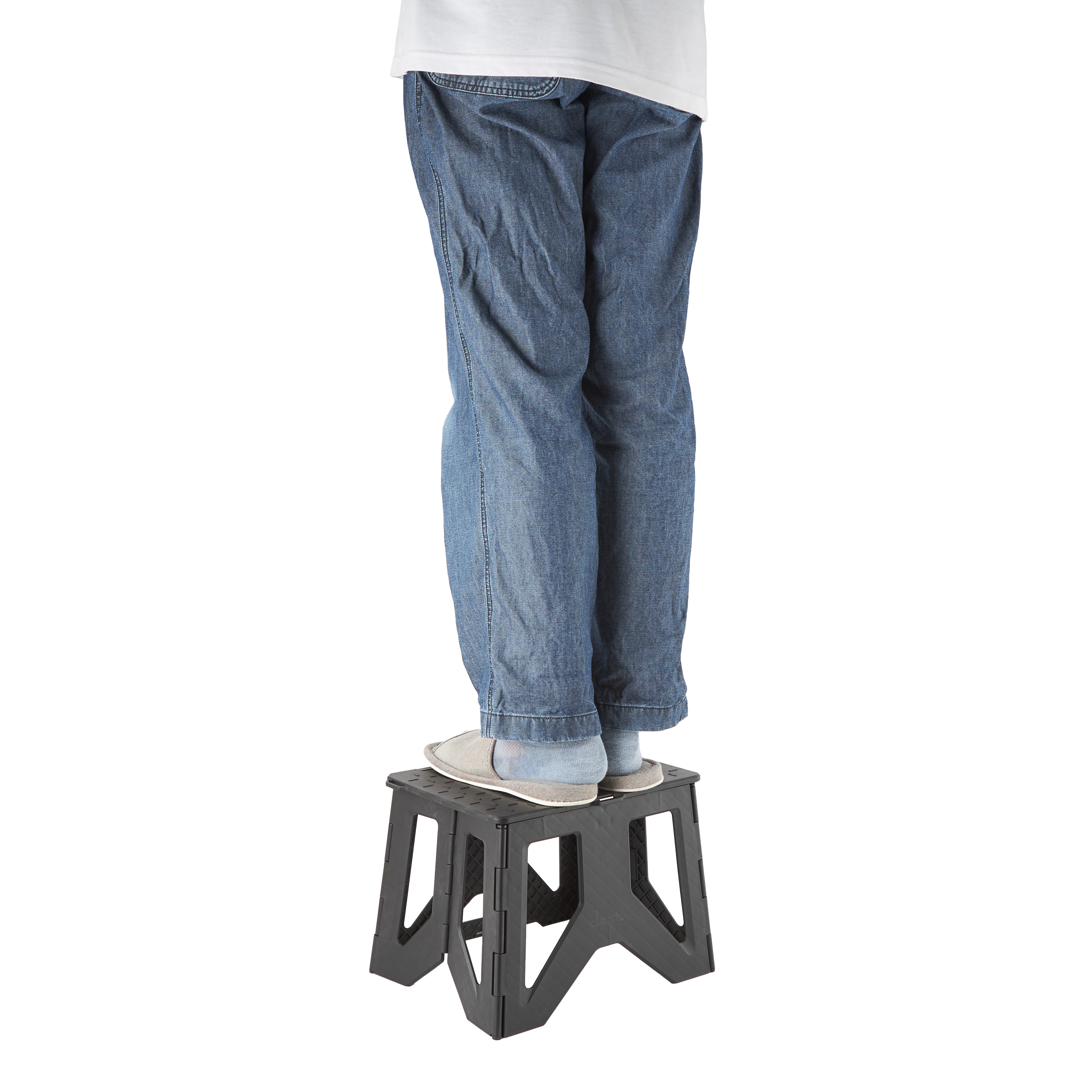 Hasegawa カーボン樹脂製コンパクト踏台 デスタ SCF-24をレビュー