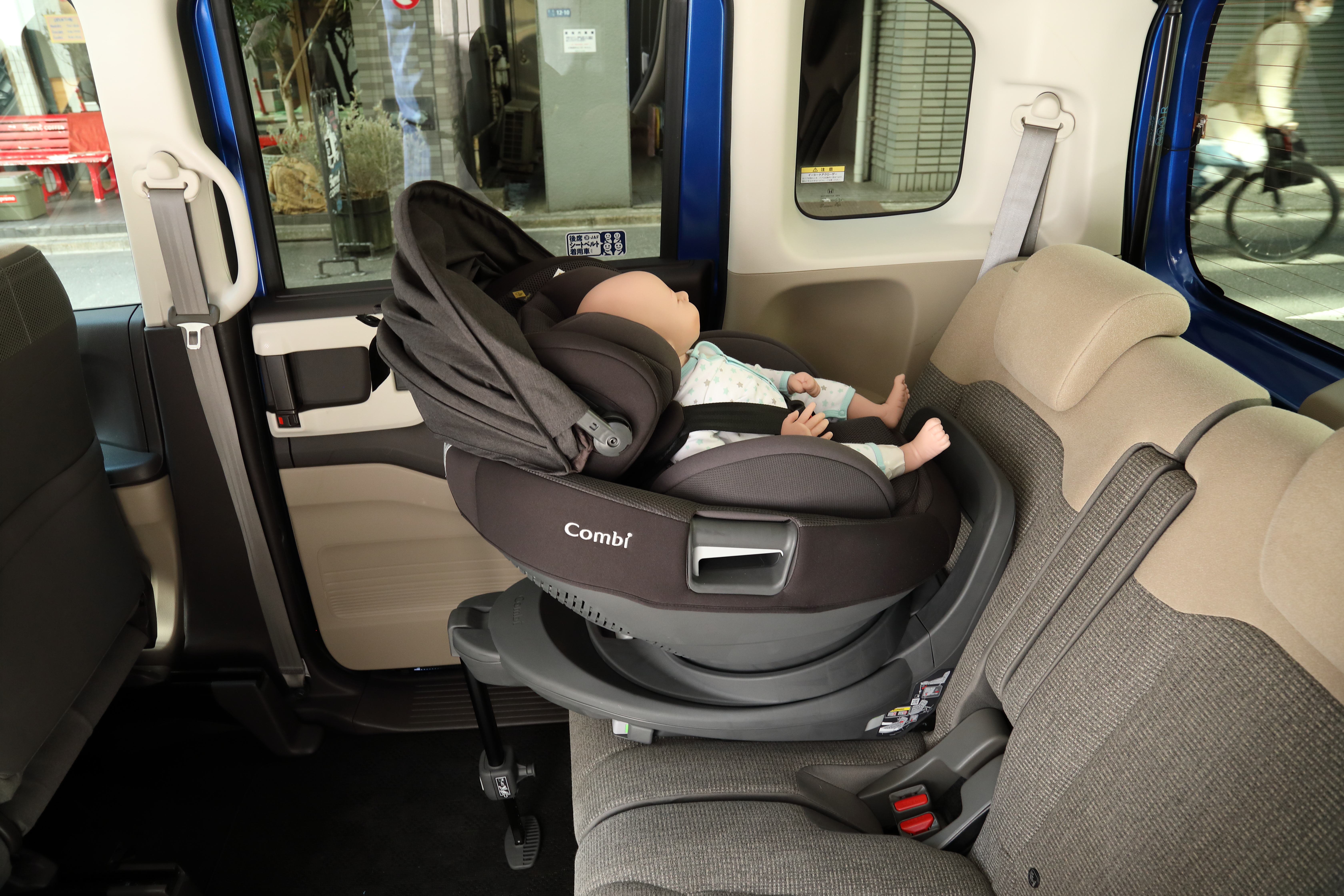  THE S ISOFIX エッグショック 11
