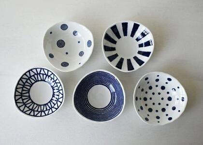 西海陶器 φ15.5cmの深みのある小鉢5柄5個組 藍玉 2