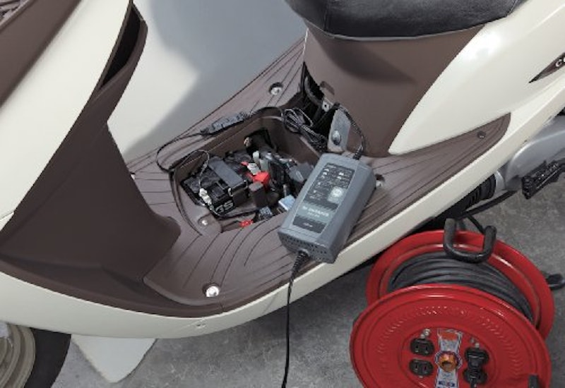 バッテリー充電器 2