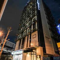 ヴィアイン新大阪正面口 1