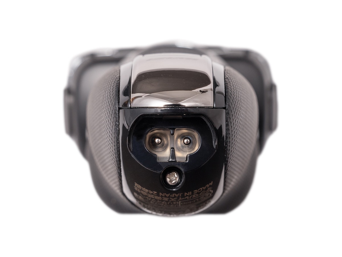 マクセル Z-DRIVE 4枚刃往復式シェーバー IZF-V931-Sを検証レビュー マクセル Z-DRIVE 4枚刃往復式シェーバー IZF-V931-Sを検証レビュー