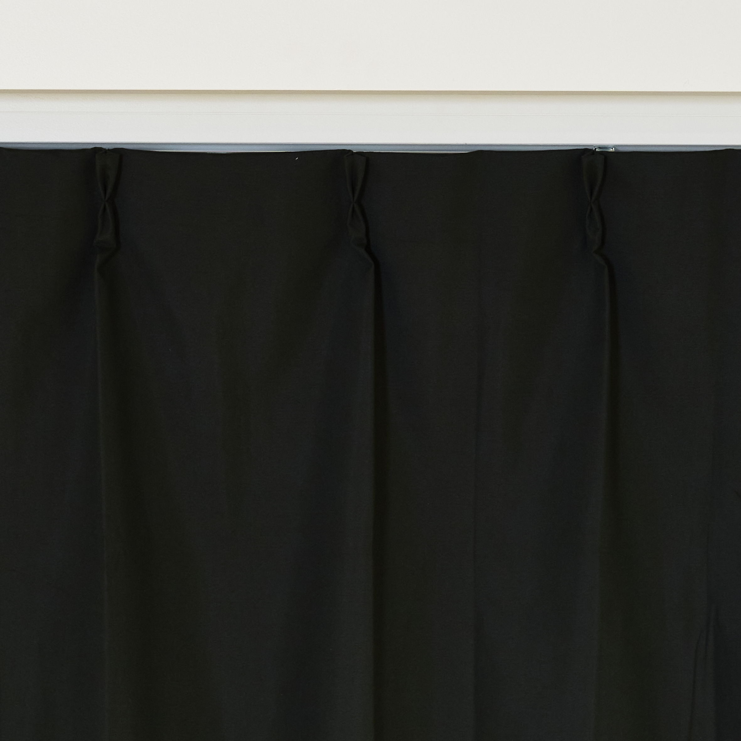 カーテンくれない 1級遮光カーテン K-wave-D-plainをレビュー