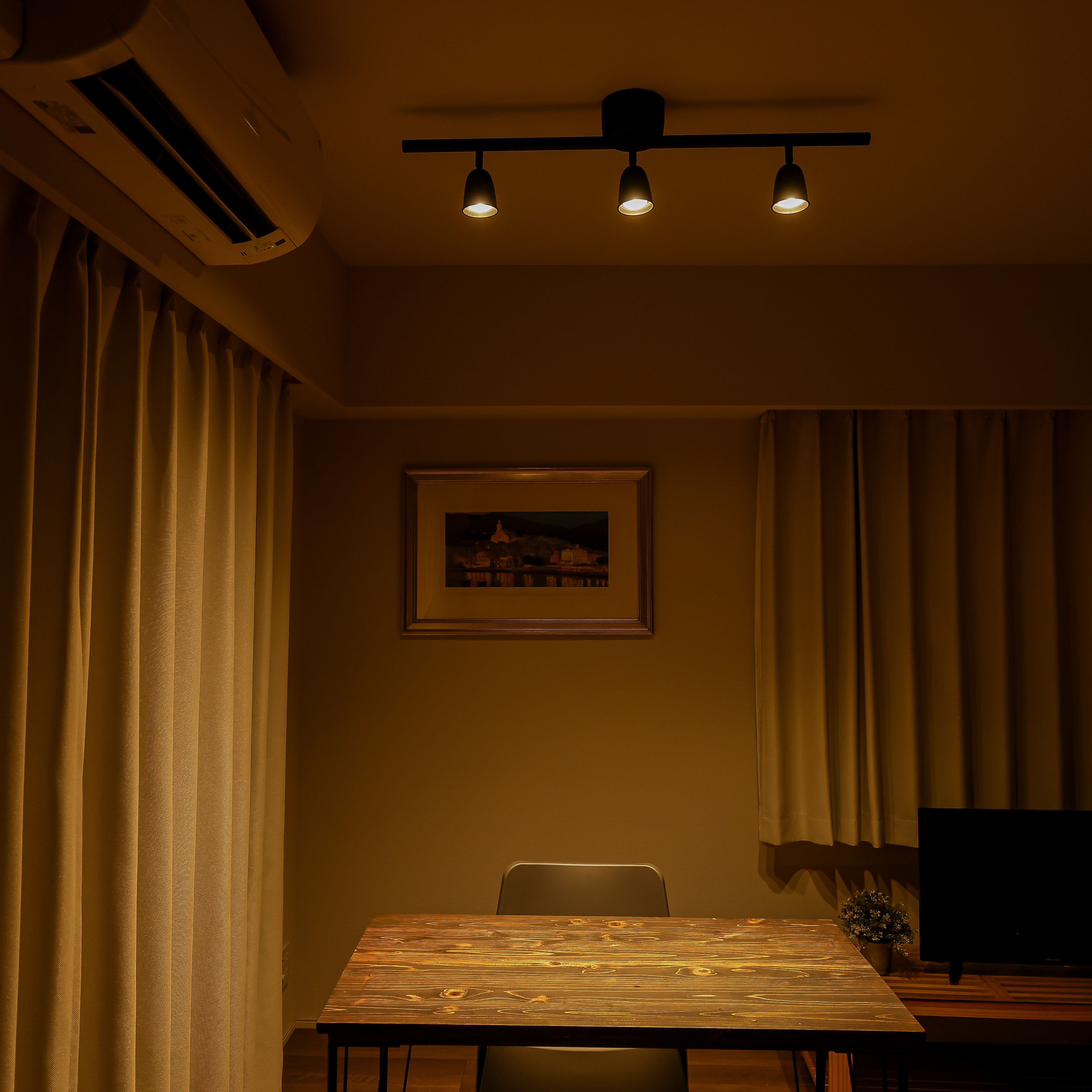 IKEA SKURUP シーリングトラック スポットライト 503.959.28をレビュー