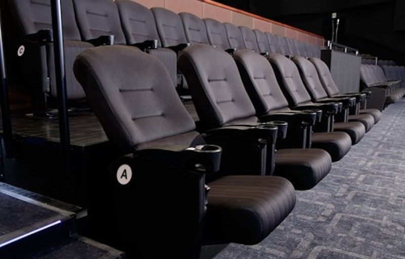 東京都内のカップルシートがある映画館おすすめ10選 デートや記念日に Mybest