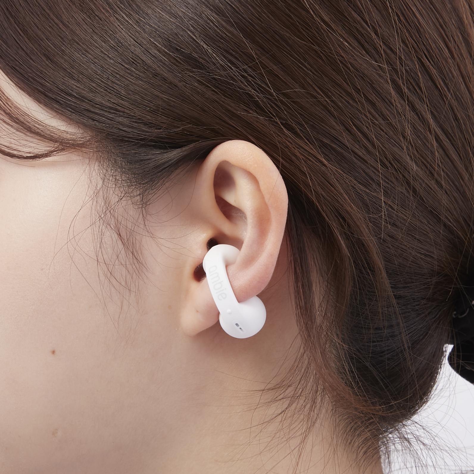 ambie sound earcuffs AM-TW02を検証レビュー！オープンイヤーイヤホン
