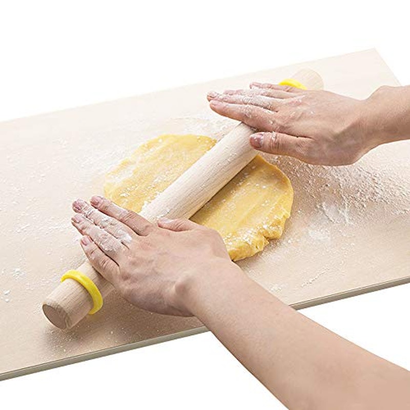 均等にのばせるリング付きめん棒 4