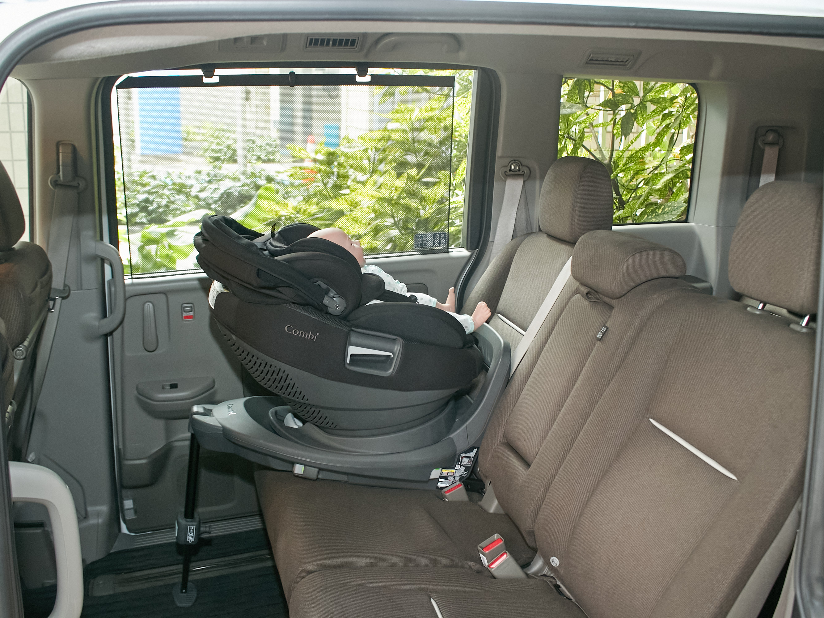 THE S plus ISOFIX エッグショック ZD 15