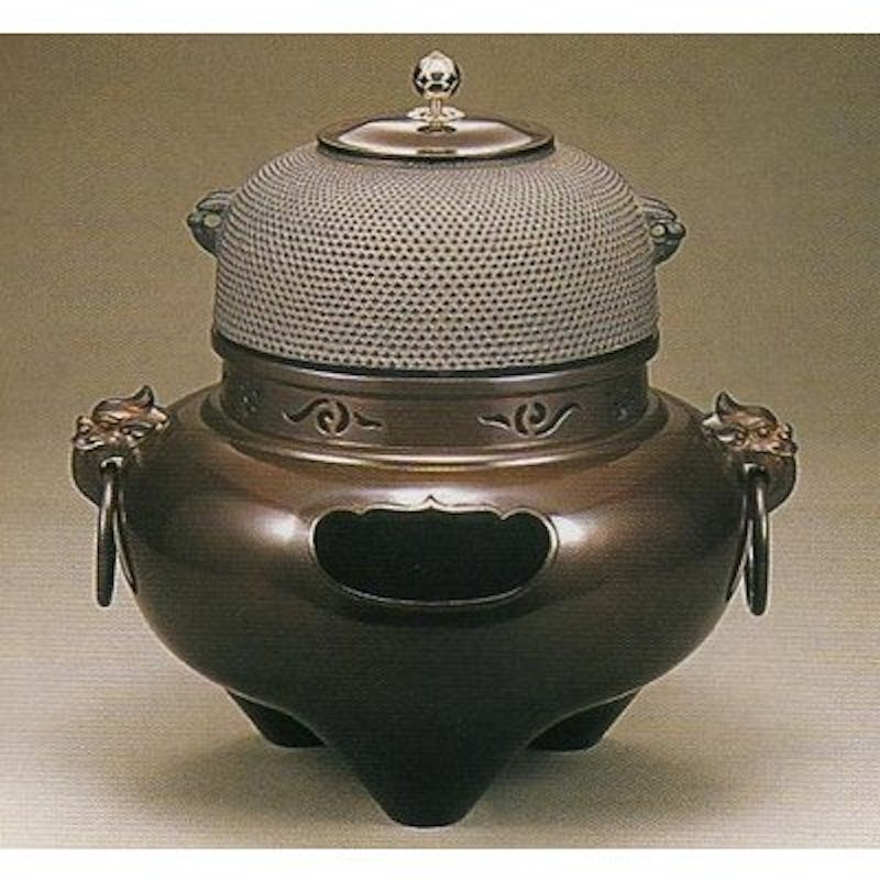 南鐐つまみ平丸釜添 唐銅鬼面風炉 1