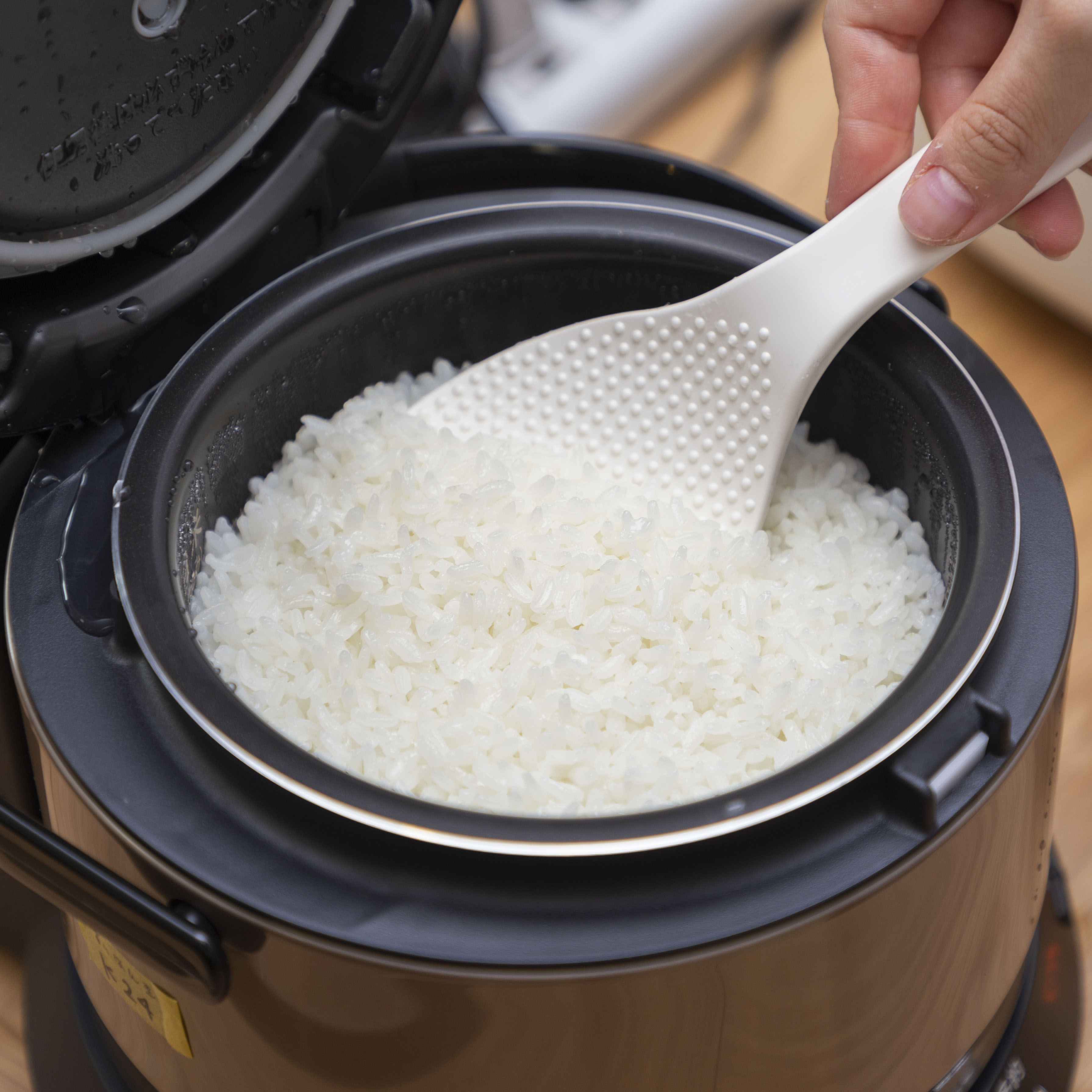 日立 炊飯器rz Bs2mを全23商品と比較 口コミや評判を実際に使ってレビューしました Mybest