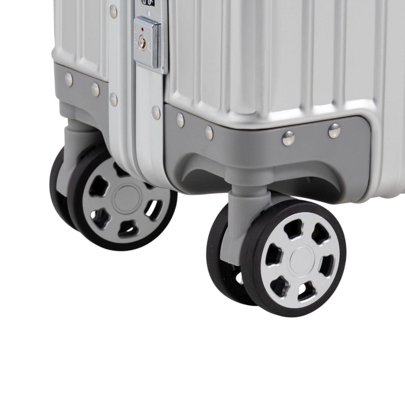 lanbao スーツケースを検証レビュー！アルミ製スーツケースの選び方も