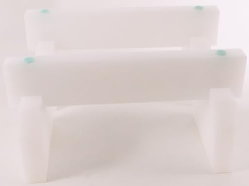 プラスチックまな板用足 2