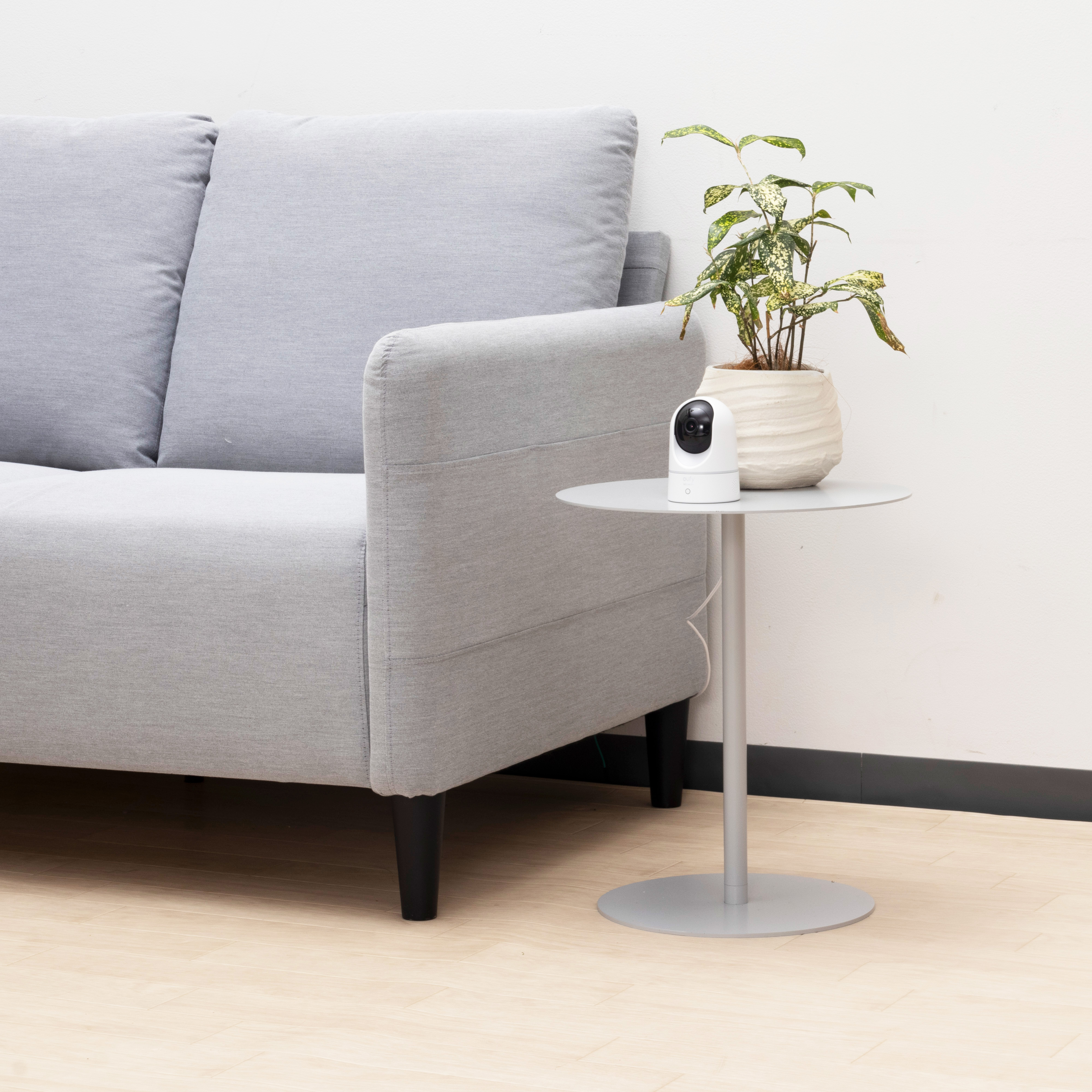 Indoor Cam 2K Pan & Tilt 10