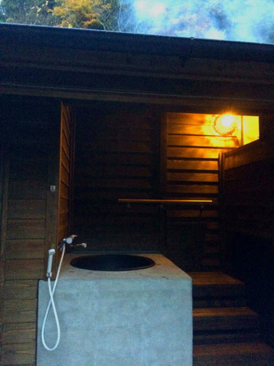 かやぶき屋根のお泊り処 もっきりや 2