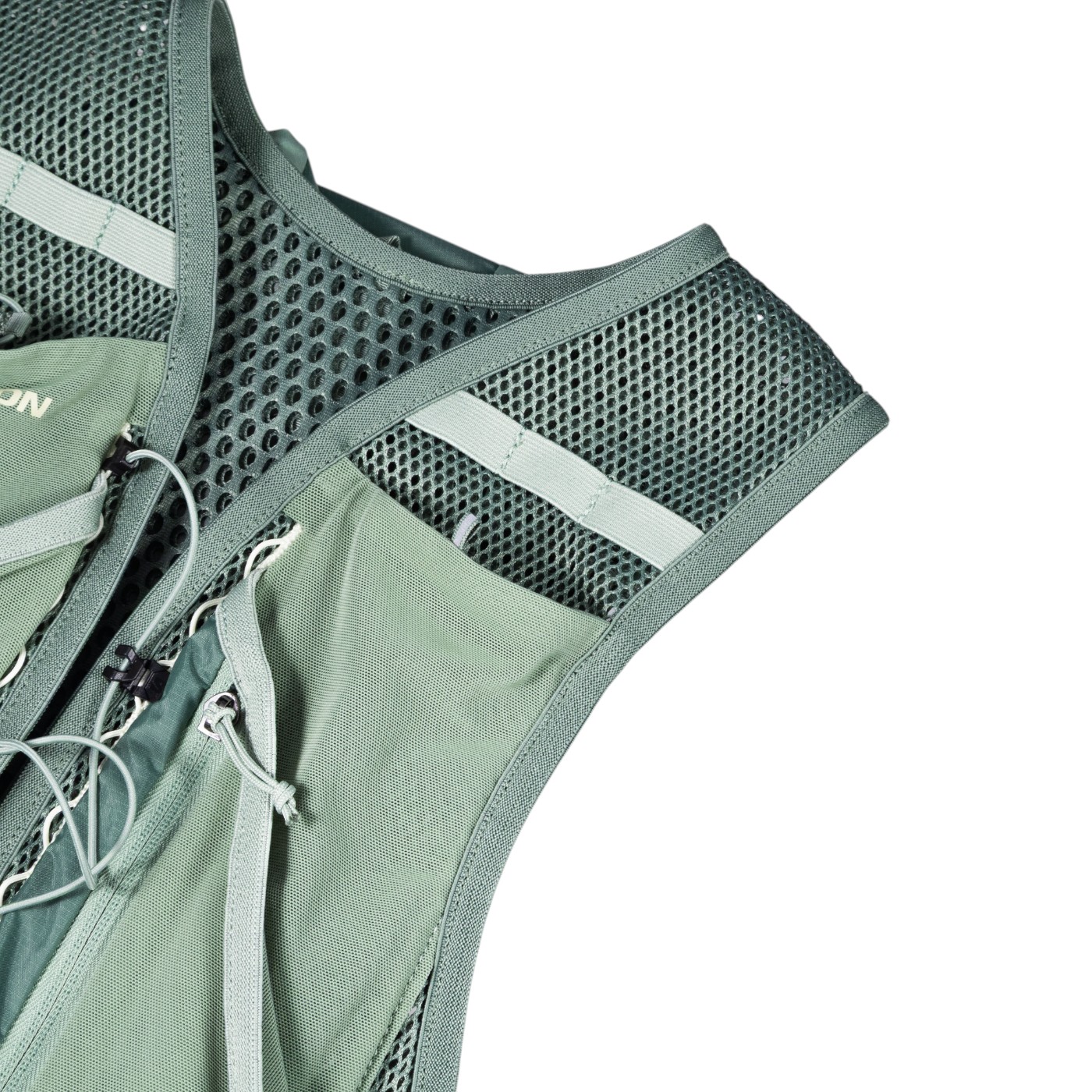 SALOMON ACTIVE SKIN 8を検証レビュー！ランニング用バックパックの