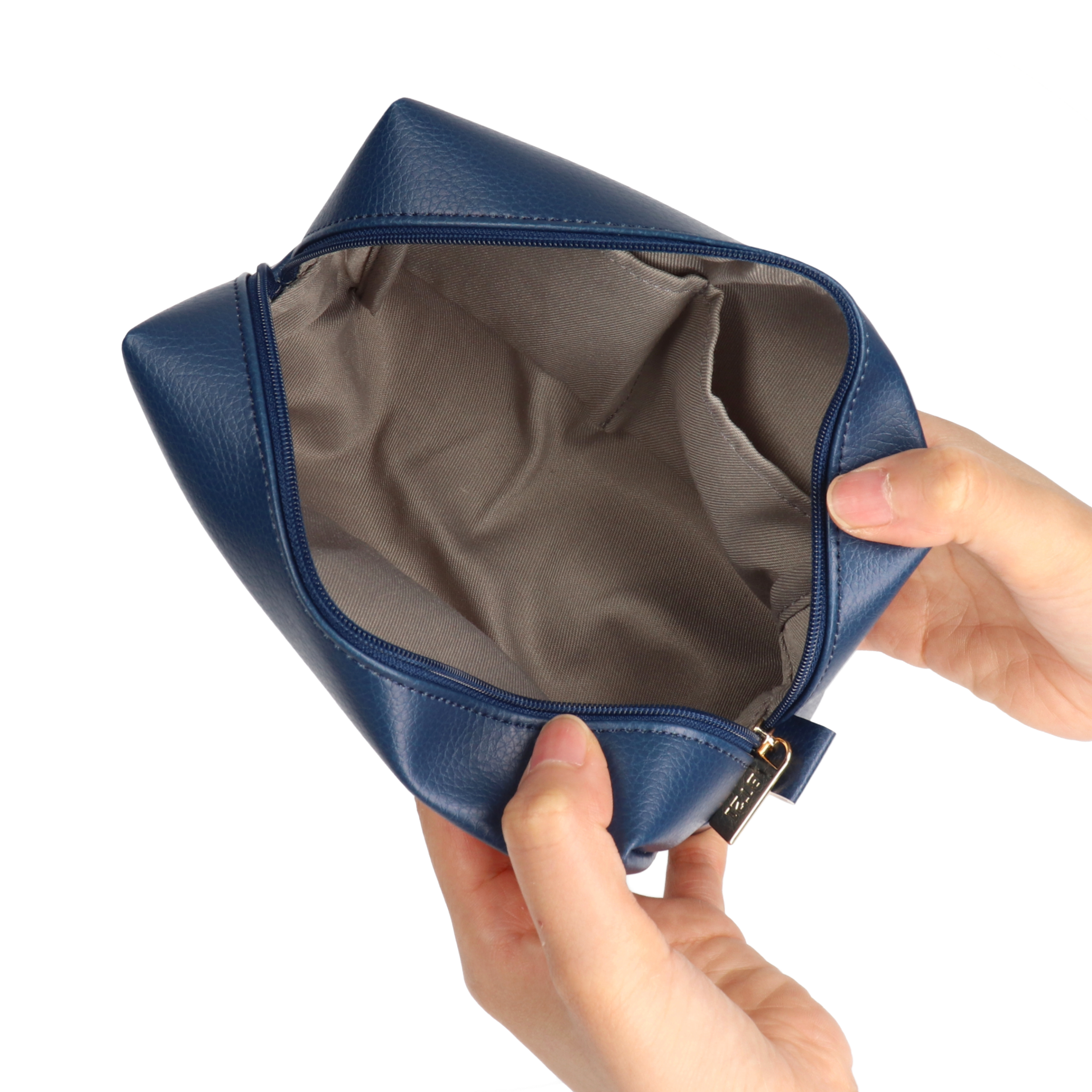 PU SQUARE POUCH LARGE 3