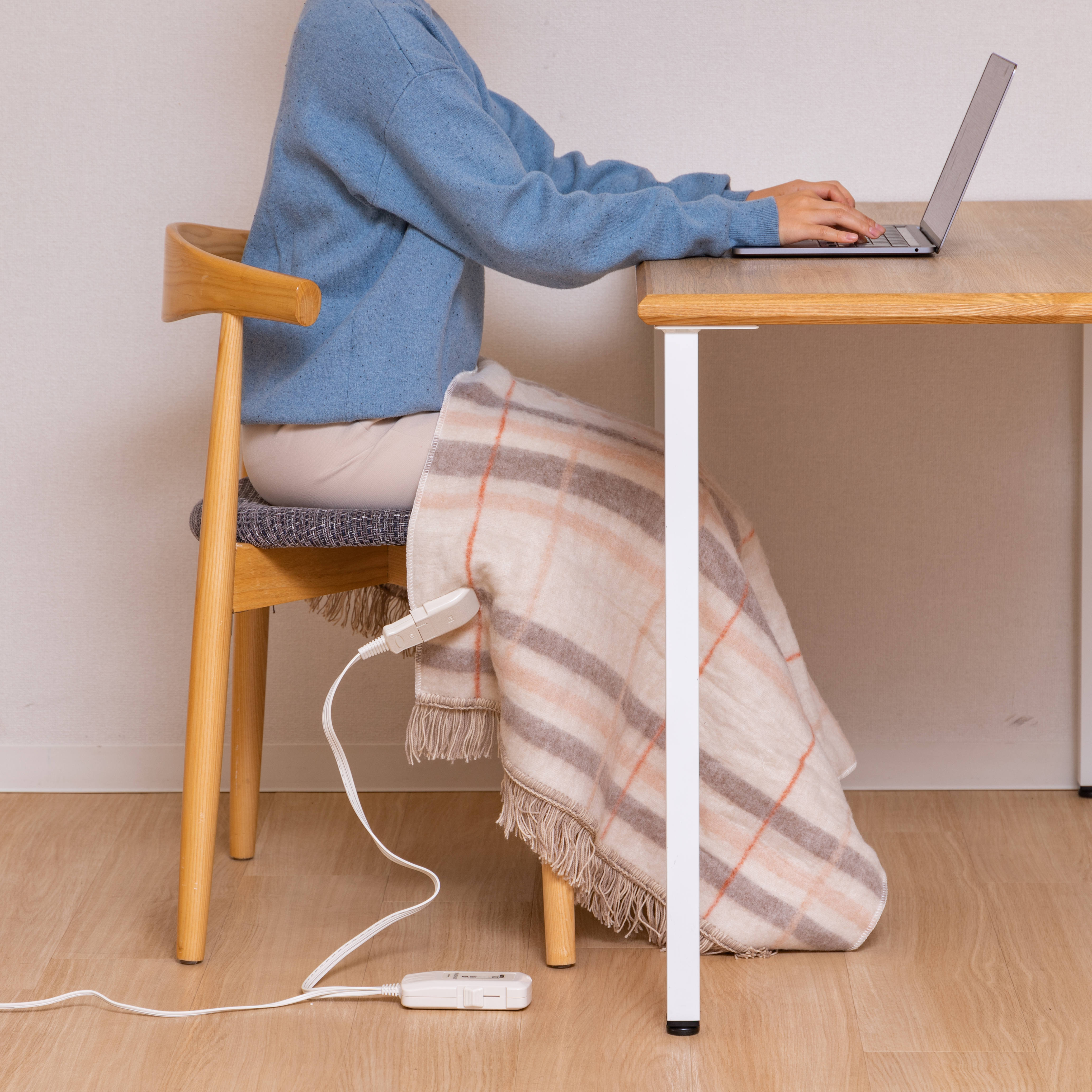 コイズミ 電気ひざ掛けKDH-4094をレビュー！クチコミ・評判をもとに