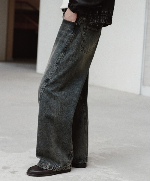 VINTAGE WASHED CURVED DENIM 7
