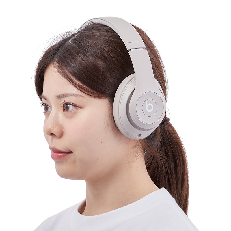 Beats Studio Pro 8