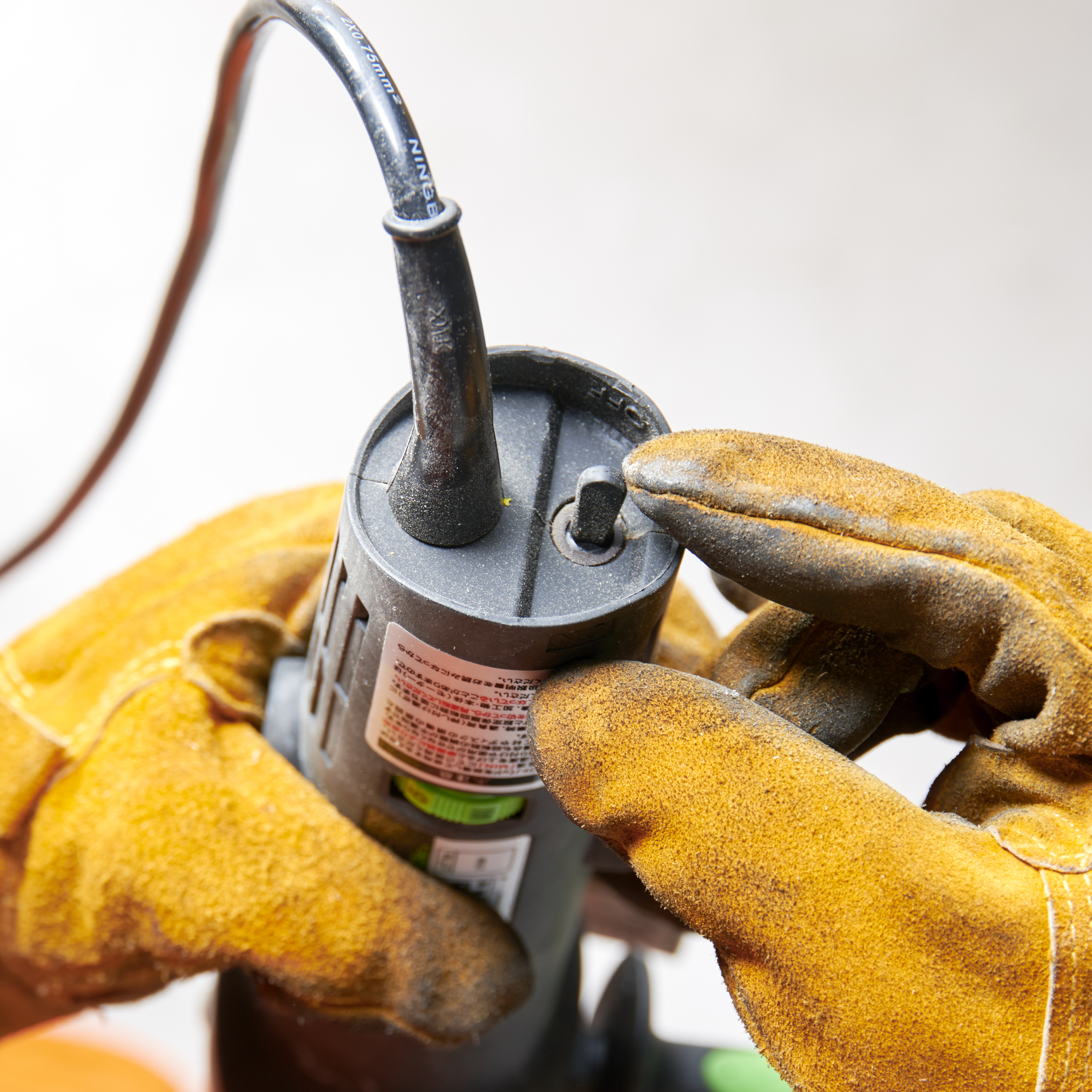 高儀 EARTH MAN 変速ディスクグラインダー DGR-110SCAをレビュー