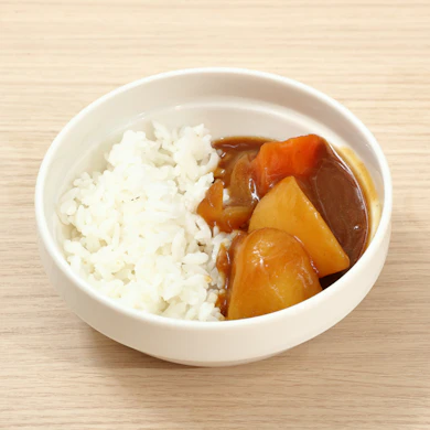 甘さとコクが感じられる王道の味、カレーらしい刺激はほぼない