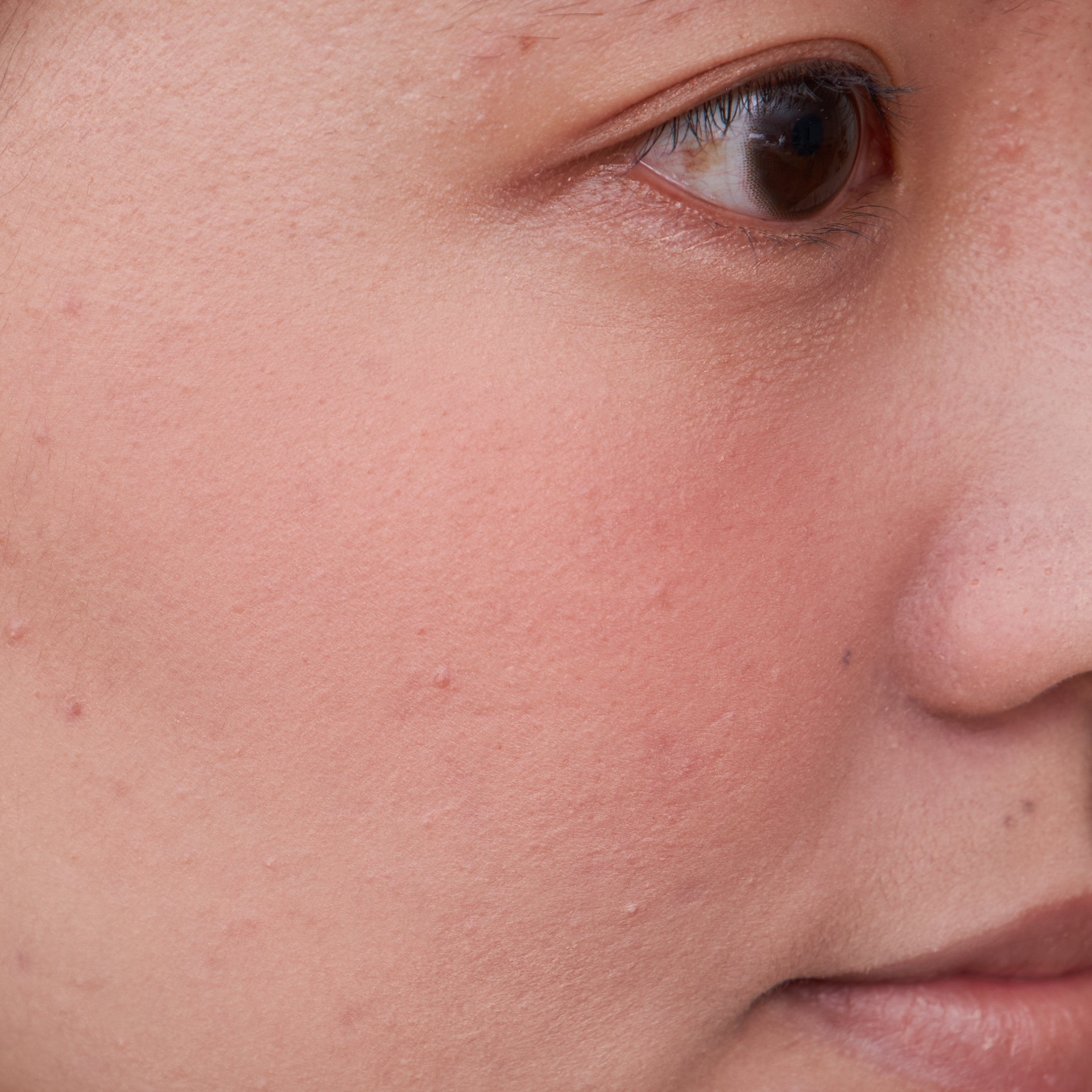 THREE チーキーシークブラッシュ 16をレビュー！クチコミ・評判をもと