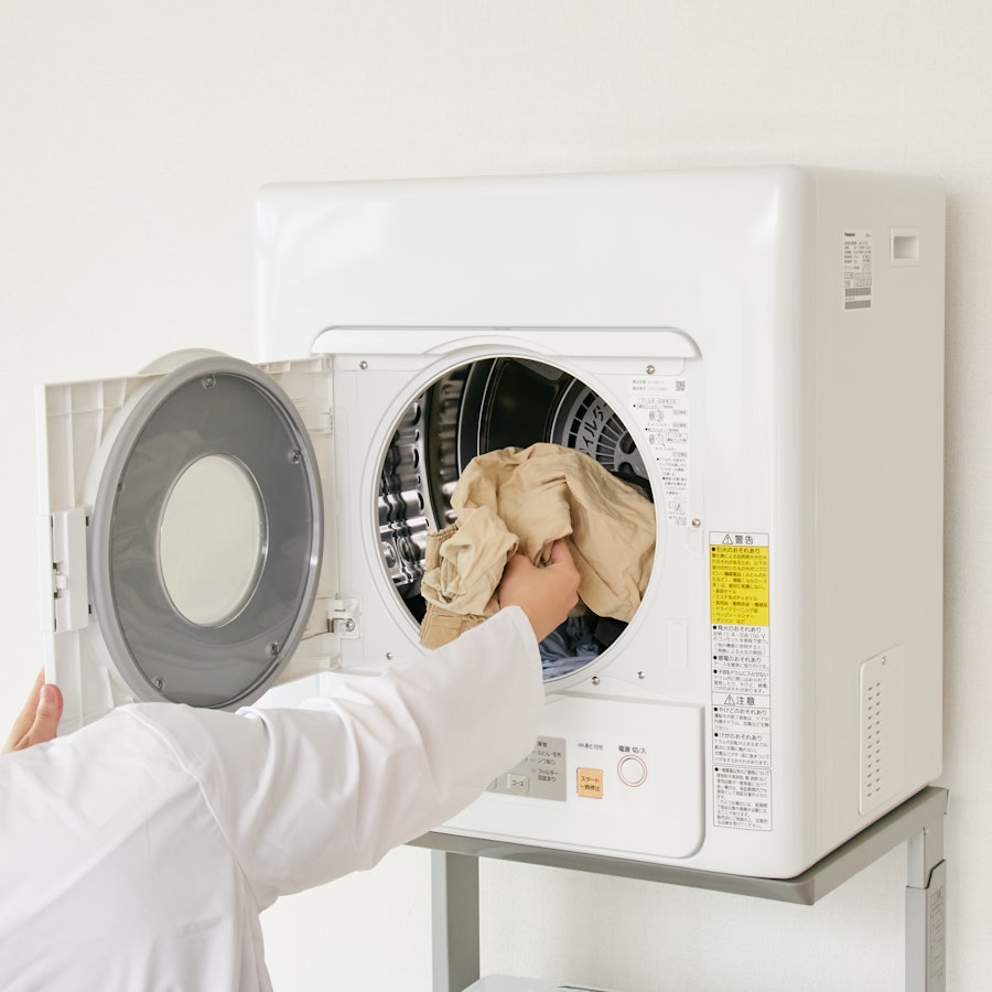 Panasonic 除湿型電気衣類乾燥機 NH-D603-W 21年式 - 衣類乾燥機
