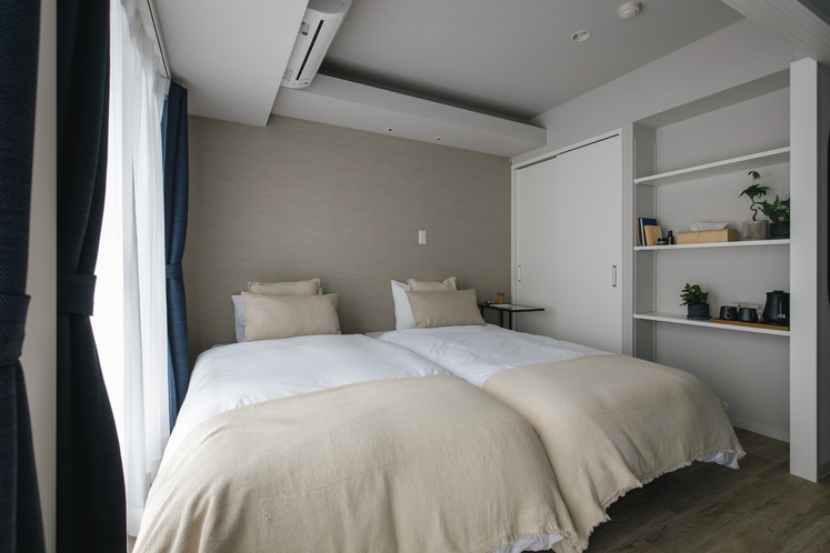 THREE APARTMENT HOTEL 1