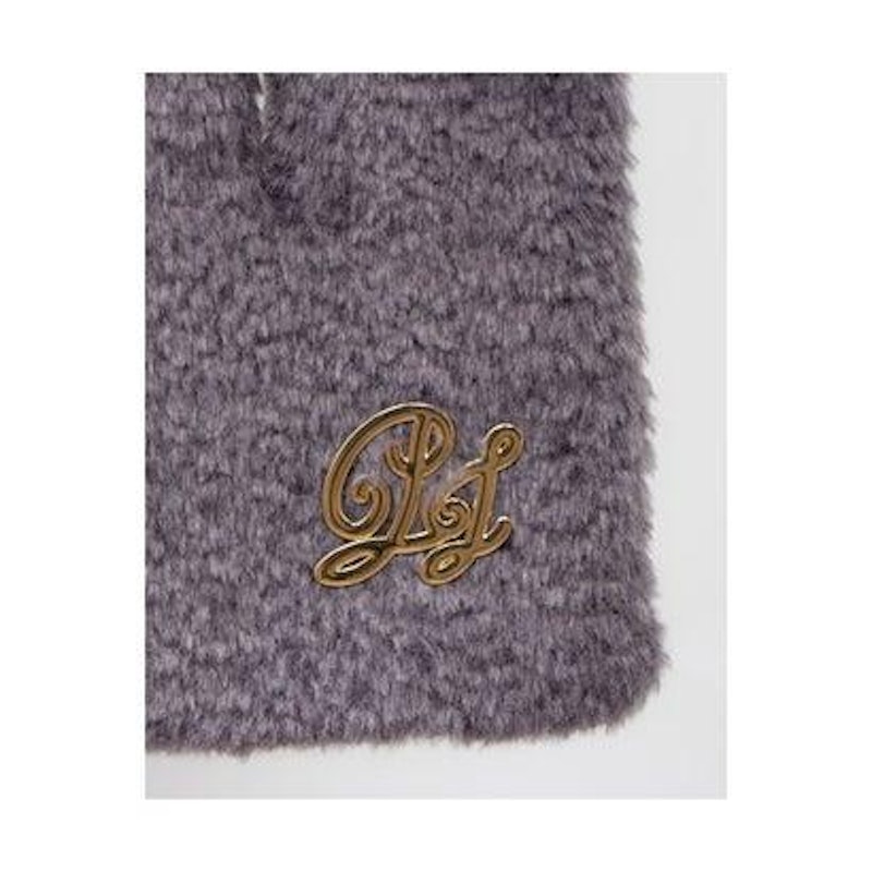 カバンとファー マフラー 白と黒の模様 楽天市場】FENDI カバンとファー マフラー 白と黒の模様 楽天市場】FENDI