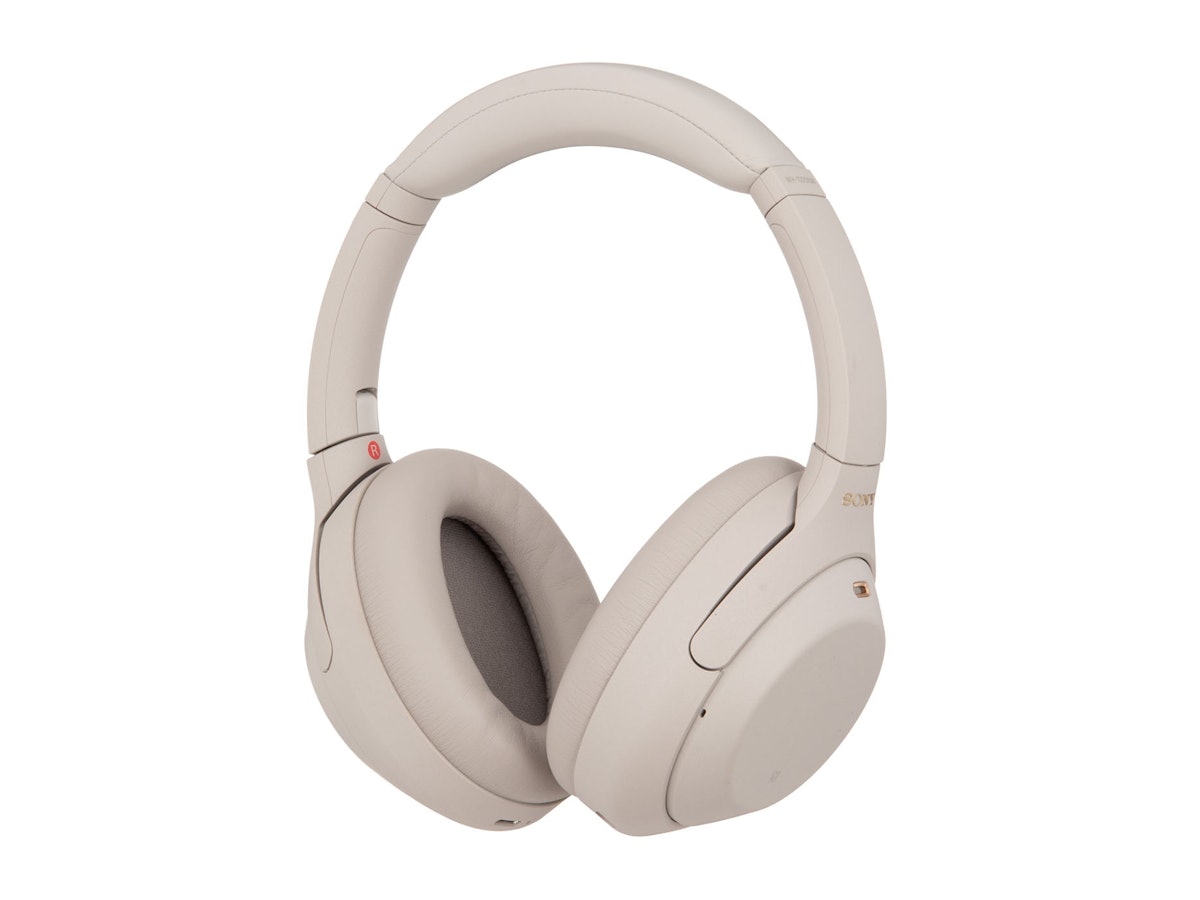 SONY WH-1000XM4を徹底レビュー!実際に使ってわかったメリット SONY WH-1000XM4を徹底レビュー!実際に使ってわかったメリット