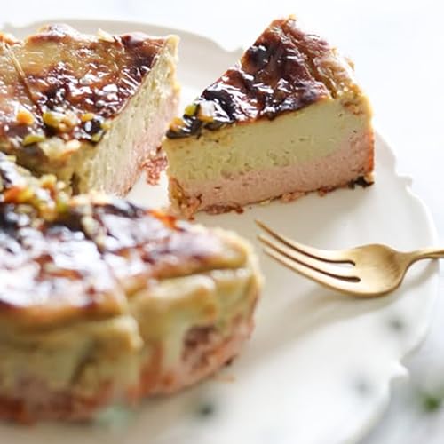 ミルク濃厚バスクチーズケーキ ピスタチオいちご 1