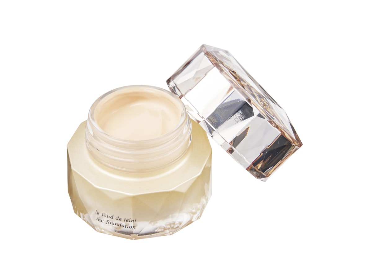 クレ・ド・ポー ボーテ ル・フォンドゥタン オークル10を クレ・ド・ポー ボーテ ル・フォンドゥタン オークル10を