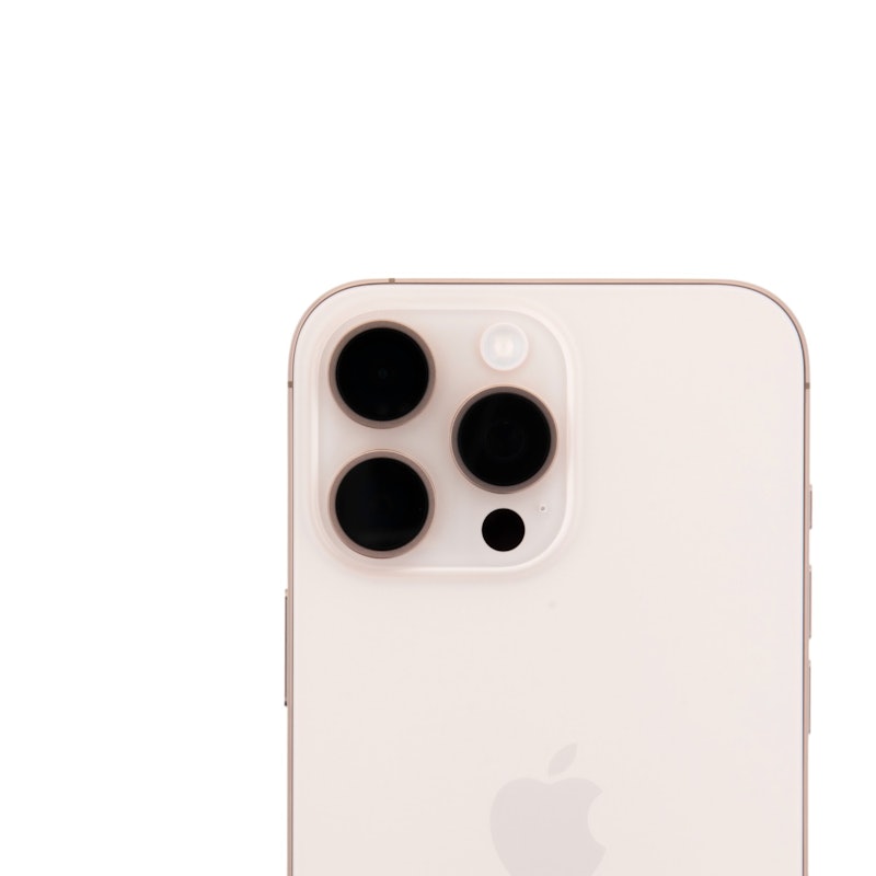 iPhone 16 Pro Max 4