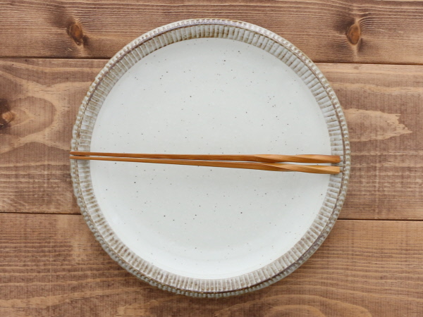 大皿 渕錆粉引 2