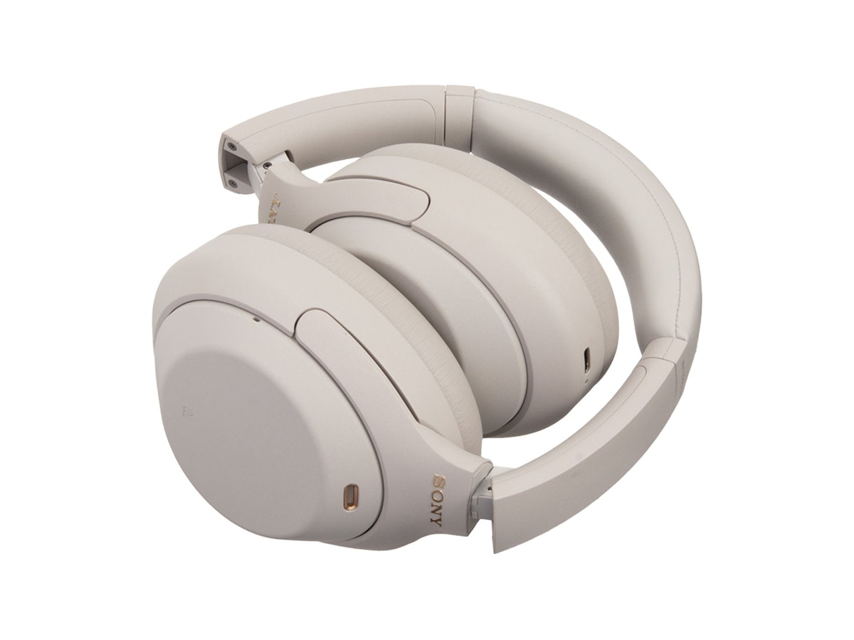 SONY WH-1000XM4を徹底レビュー!実際に使ってわかったメリット SONY WH-1000XM4を徹底レビュー!実際に使ってわかったメリット