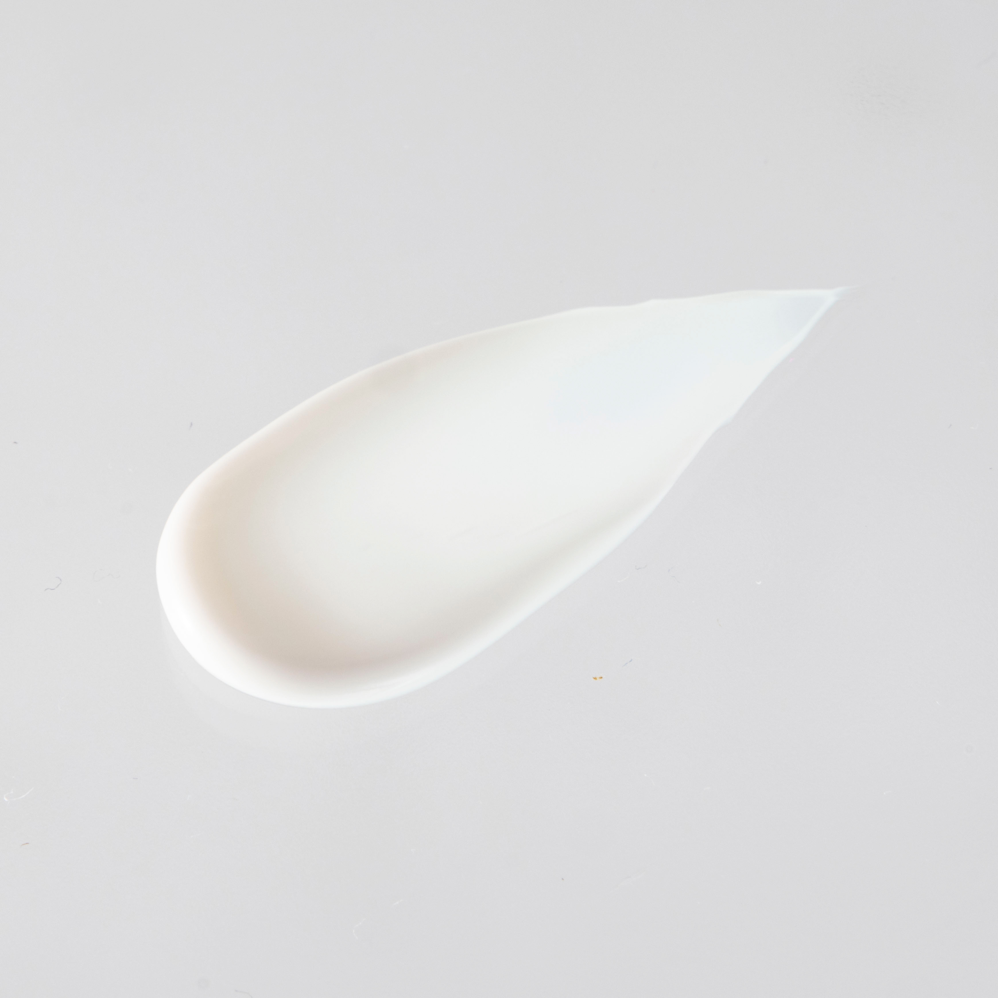 ロクシタン ファイブハーブス リペアリングヘアミルクセラムをレビュー