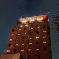 ホテルという名の美容室 HOTEL × 三軒茶屋USコラボ ウォレットチェーン ホテルという名の美容室 HOTEL × 三軒茶屋USコラボ ウォレット