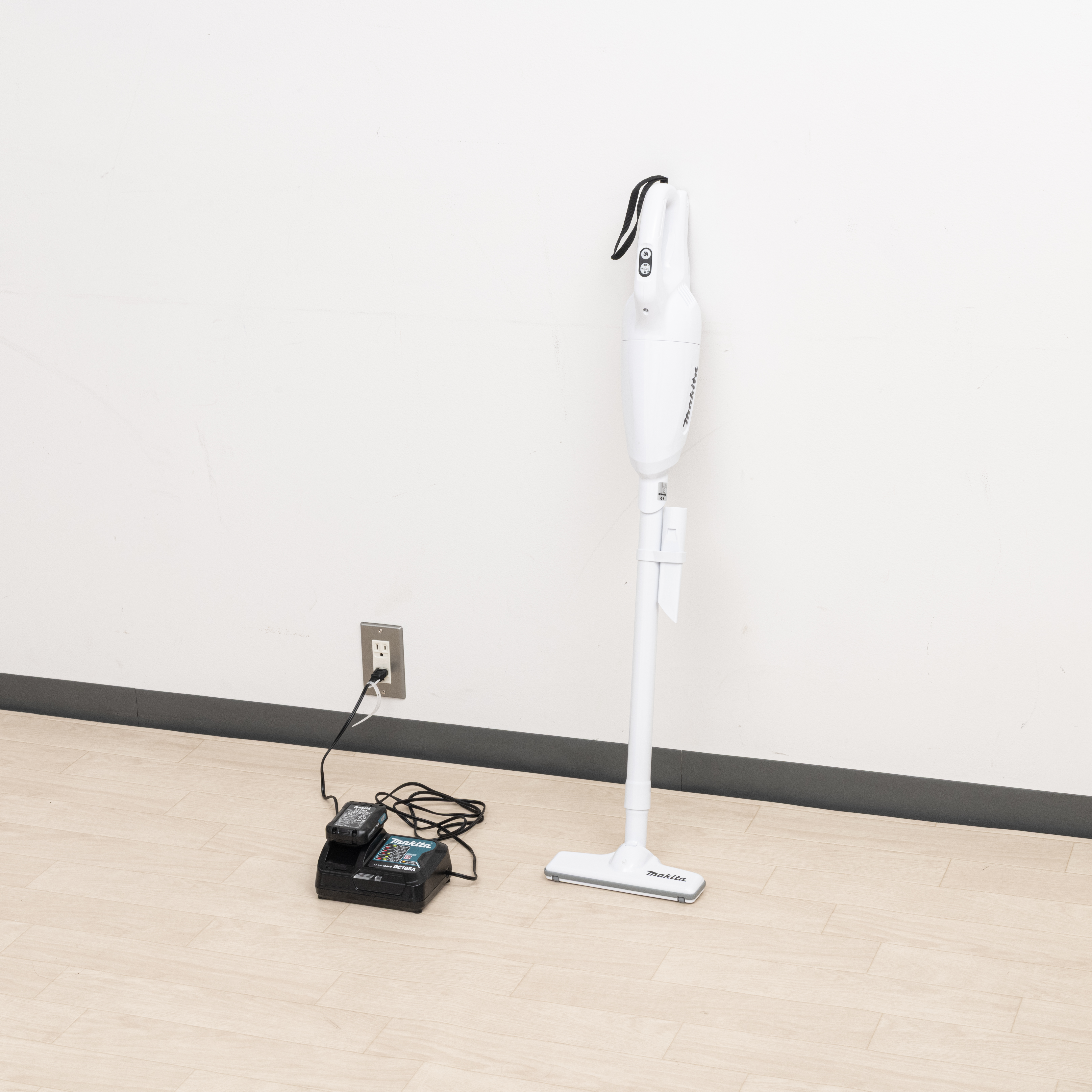 マキタ　コードレス　掃除機　3台 マキタ コードレスクリーナー パワフルモード搭載モデル dinos