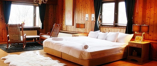 LAKEHOUSE AT TOYAKO 3
