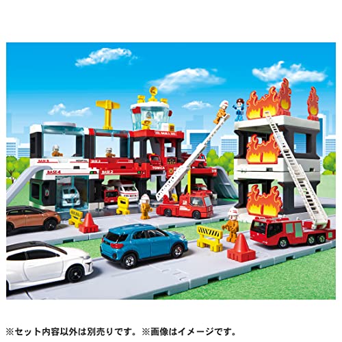 トミカタウン 出動！消火！レスキューベース 4